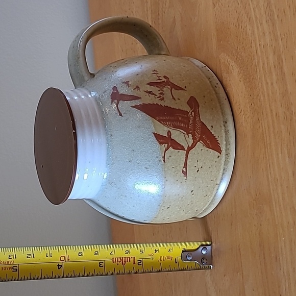 HANDCRAFTED POTTERY Lidded Travel/Office Mug - Picture 14 of 16